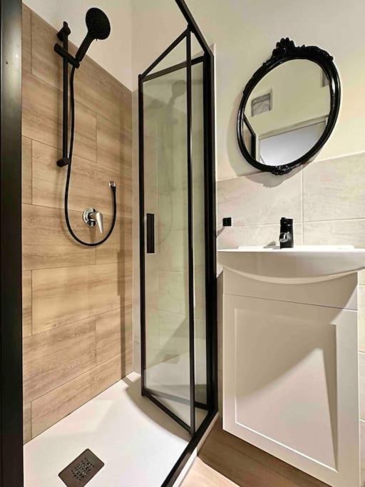 Apartamento Warm Retreat In The Heart Of Cls Station Florencia